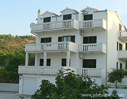 www.villa.-nena-mastrinka.com, alojamiento privado en Trogir, Croacia - Villa Nena-Trogir